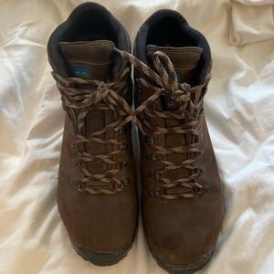 Cabella's men boots size 11 Goretex